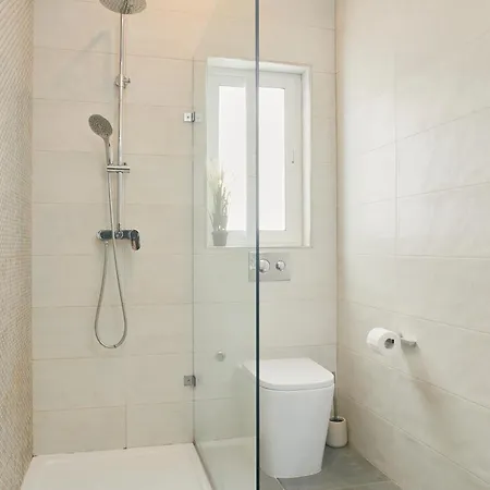 Apartment Garden Place By Shmoo